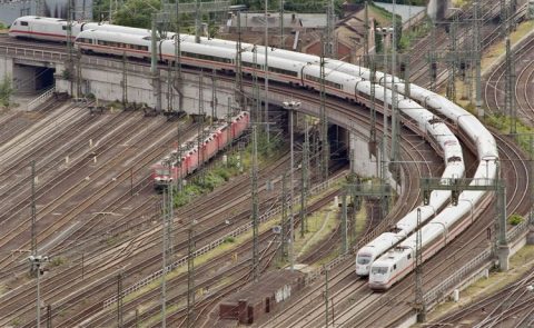 Treinen, Deutsche Bahn, station Mainz, Duitsland