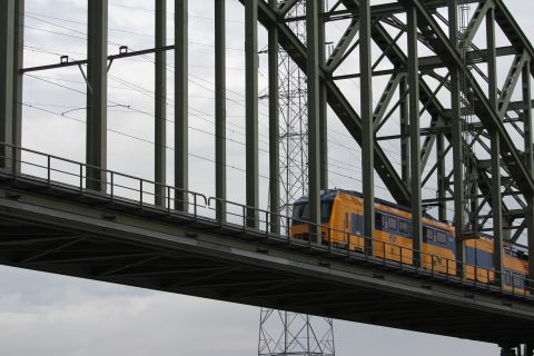 Intercity, trein, NS, Rijnbrug, spoorbrug