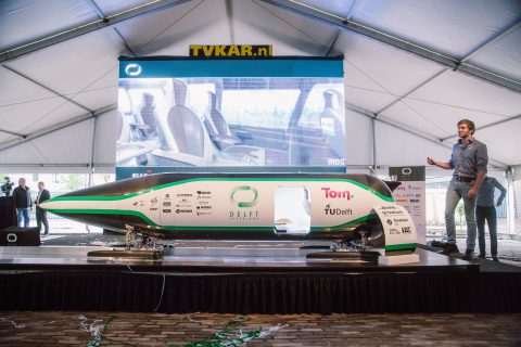 Onthulling Hyperloop-capsule TU Delft