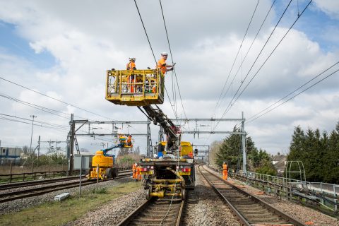 Werkzaamheden bovenleiding, spoor. Foto: Phil Adams, Network Rail