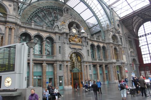 Station Antwerpen hal
