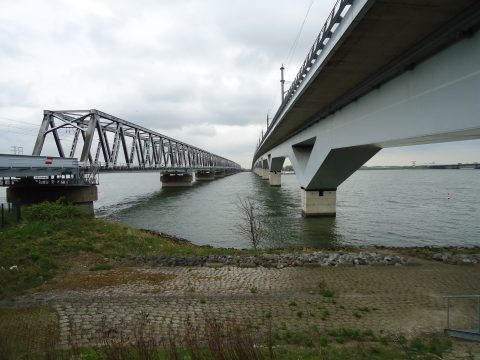 HSL en ProRail spoor over Hollands Diep