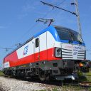 Een Siemens Vectron-locomotief in Servië