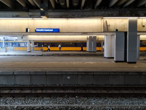 Utrecht Centraal tijdens de coronapandemie