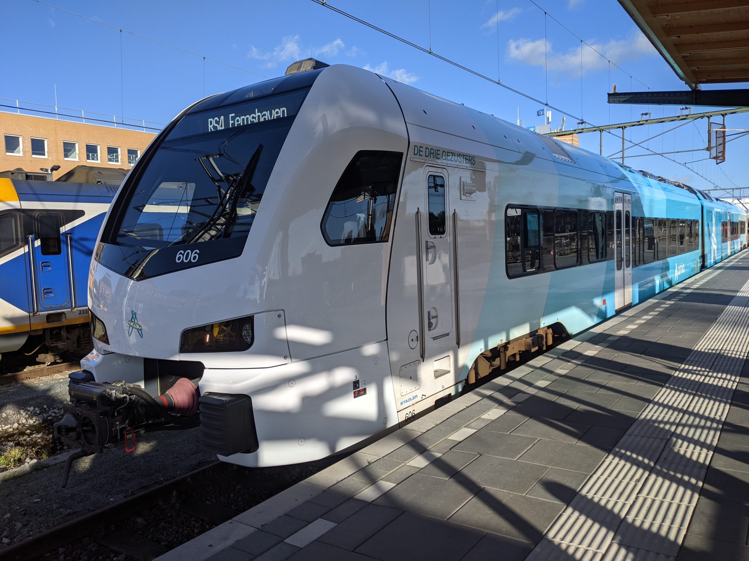Een omgebouwde WINK-trein van Arriva 