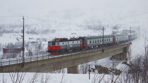 SJ-night-train-runs-to-Narvik