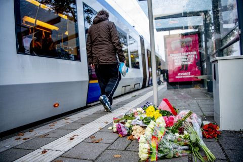 Een man kwam om het leven nadat hij onder een tram werd geduwd in Den Haag, foto: ANP
