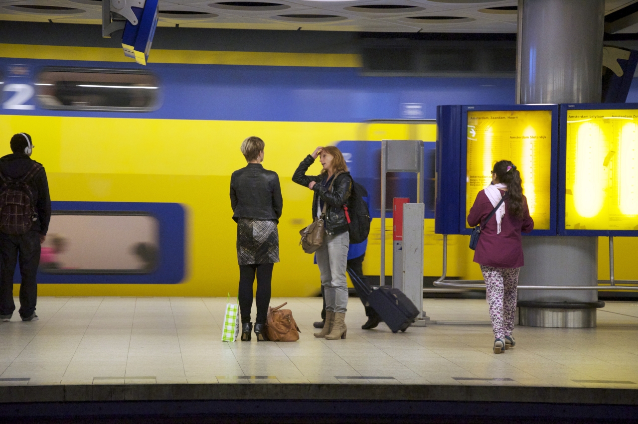 Veel minder treinverkeer rond Schiphol door storing