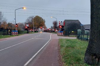 Spoorwegovergang Berkel-Enschot, Udenhoutseweg