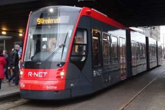 Siemens Avenio tram in Den Haag