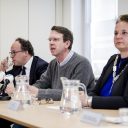 Nadine Stemerdink (burgemeester van Voorschoten), John Voppen (CEO van ProRail) en Wouter Koolmees (president-directeur NS)