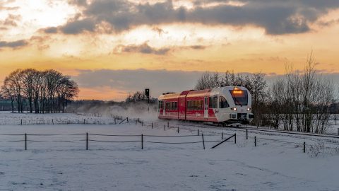 Sneeuw Arriva-trein 2021