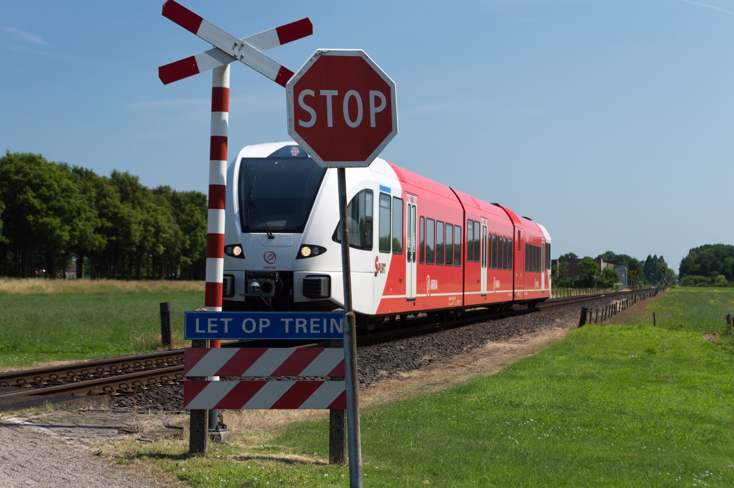 Ook Arriva legt treinverkeer zaterdag stil om geweld
